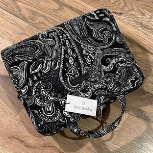 Vera Bradley hanging organizer